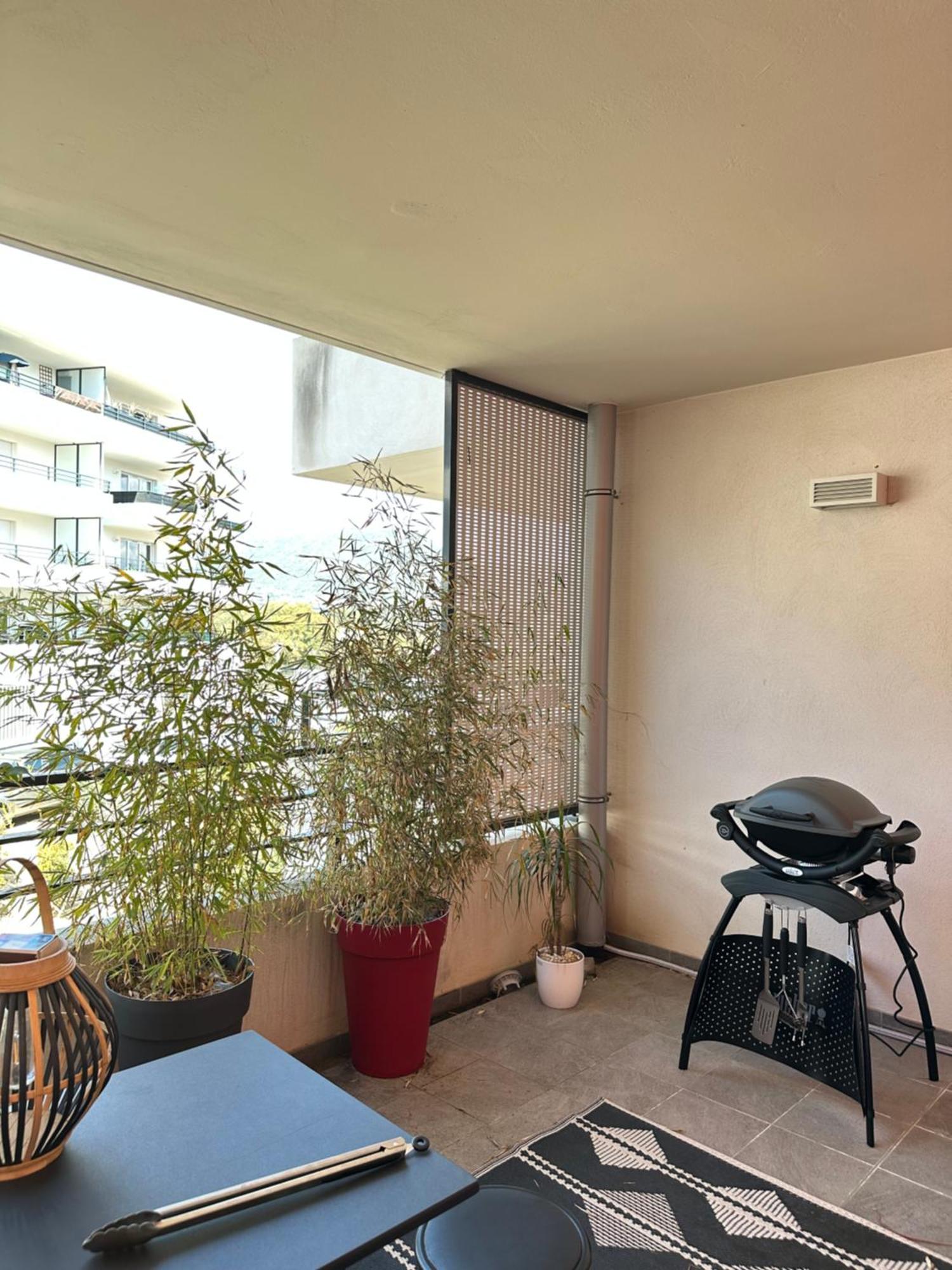 אז'אקסיו F3 - Standing, Idealement Situe מראה חיצוני תמונה